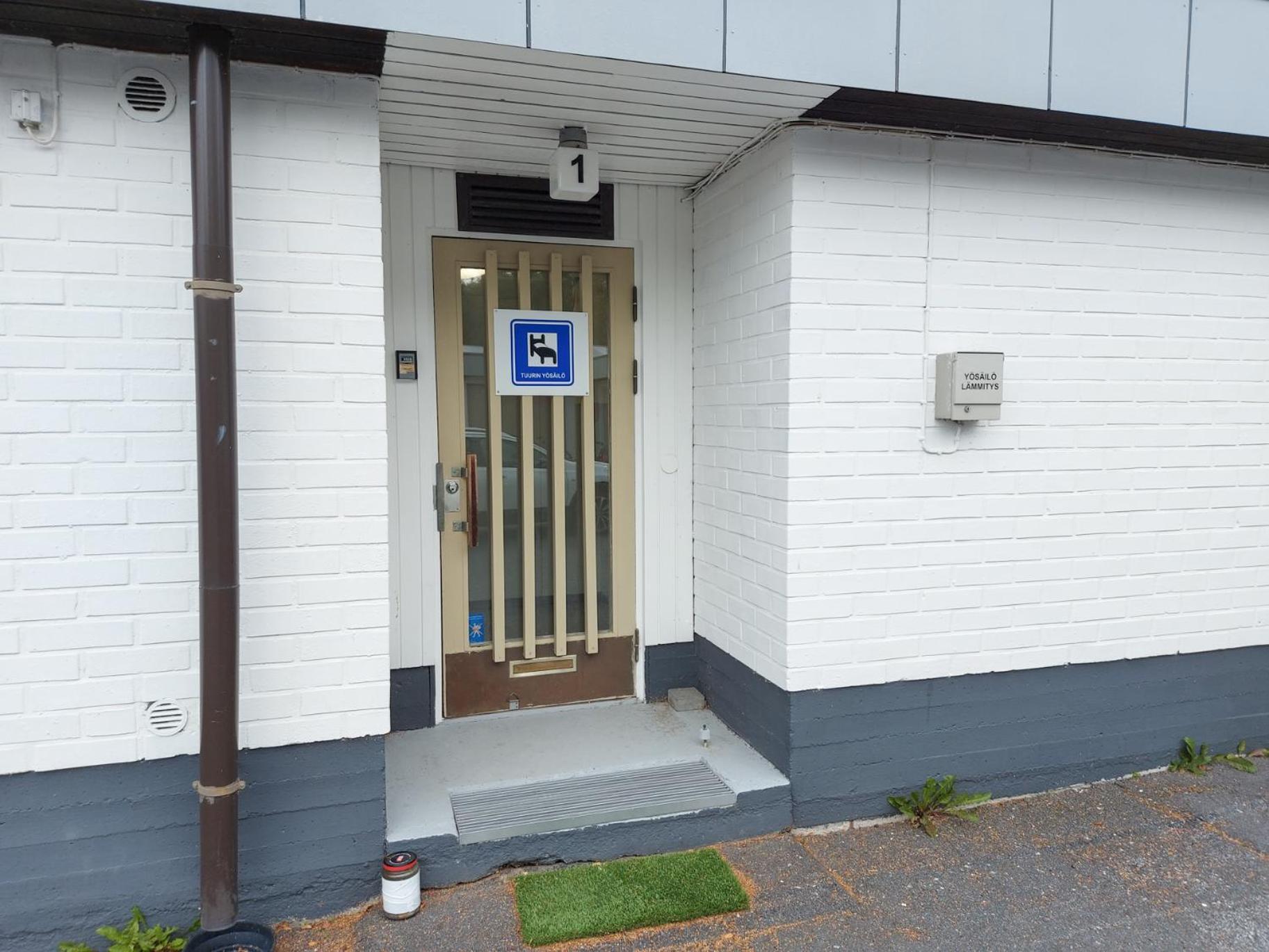 Tuurin Yoesaeiloe Apartment Exterior photo